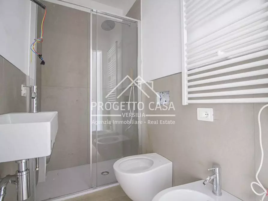 Immagine 7 di Appartamento in vendita  in VIA VITTORIO VENETO a Camaiore