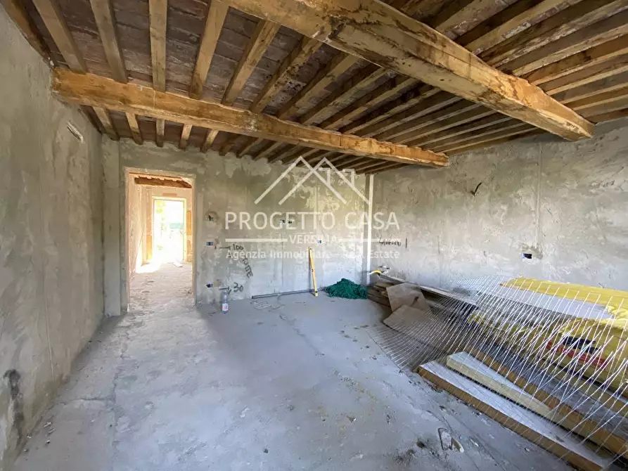 Immagine 5 di Casa indipendente in vendita  in VIA DEI LECCI a Viareggio