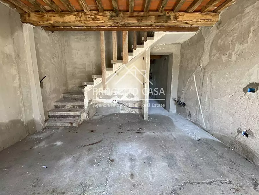 Immagine 10 di Casa indipendente in vendita  in VIA DEI LECCI a Viareggio