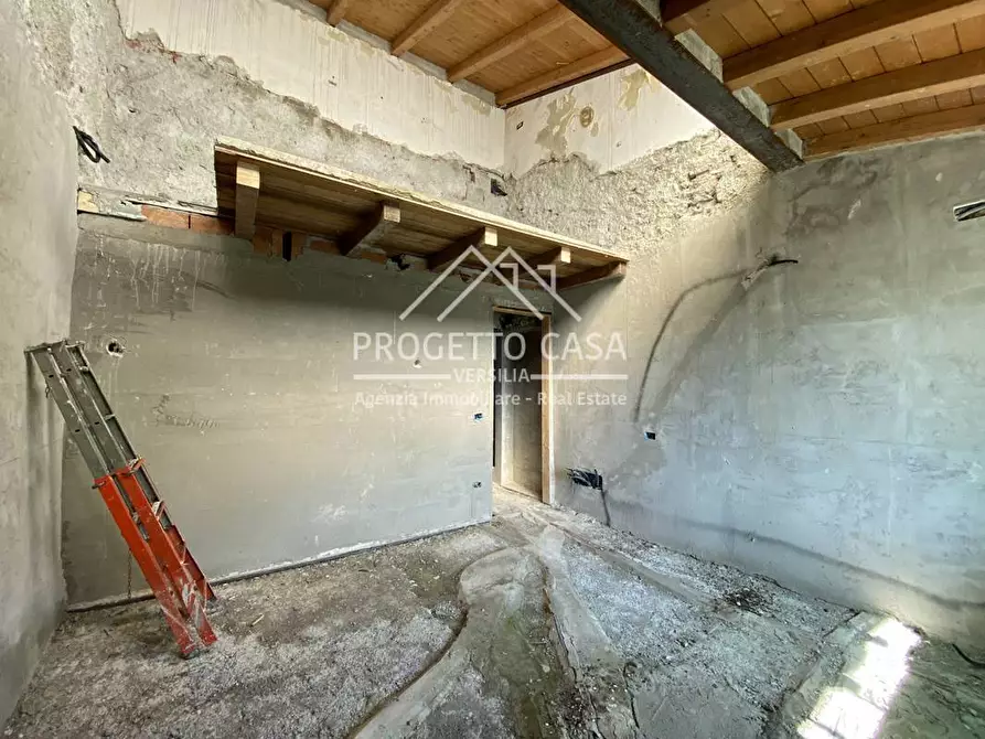 Immagine 16 di Casa indipendente in vendita  in VIA DEI LECCI a Viareggio