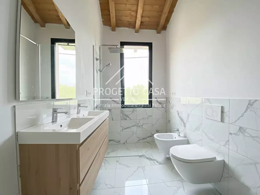 Immagine 3 di Casa indipendente in vendita  in VIA DEI LECCI a Viareggio