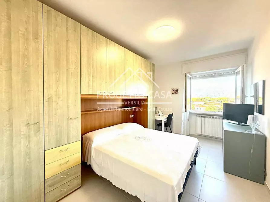 Immagine 10 di Appartamento in vendita  in VIA PELLEGRINETTI a Camaiore