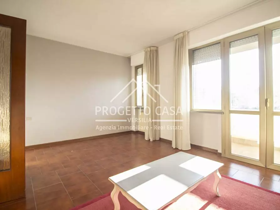 Immagine 2 di Appartamento in vendita  in VIA MONTEPRANA a Viareggio