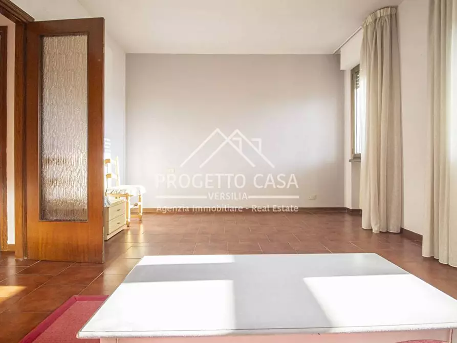 Immagine 4 di Appartamento in vendita  in VIA MONTEPRANA a Viareggio