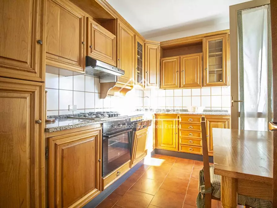 Immagine 5 di Appartamento in vendita  in VIA MONTEPRANA a Viareggio