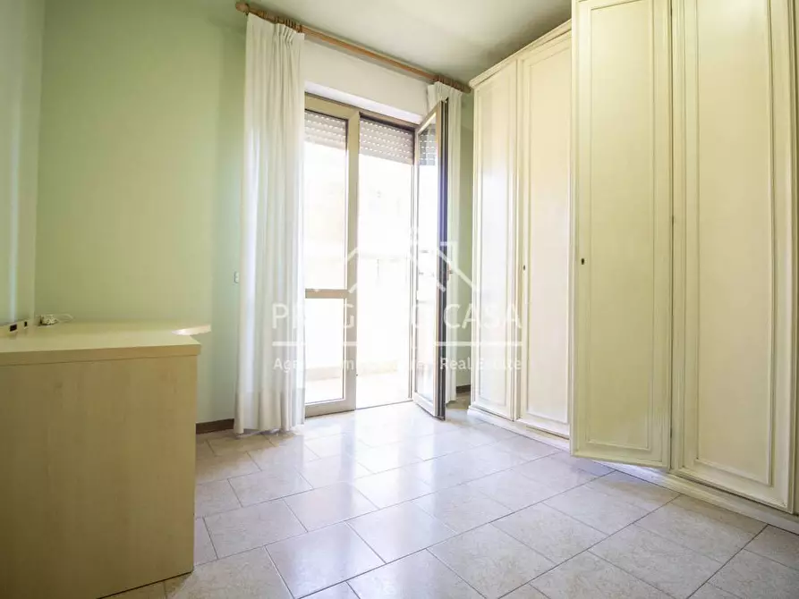 Immagine 12 di Appartamento in vendita  in VIA MONTEPRANA a Viareggio