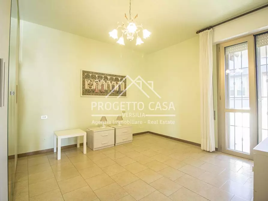 Immagine 15 di Appartamento in vendita  in VIA MONTEPRANA a Viareggio