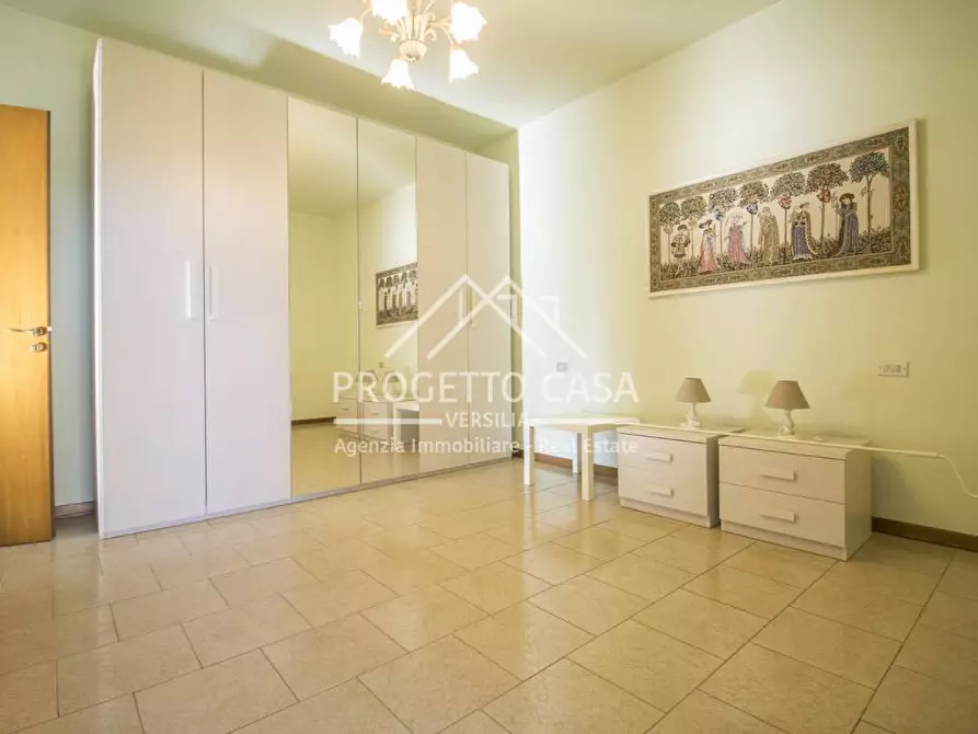 Immagine 17 di Appartamento in vendita  in VIA MONTEPRANA a Viareggio