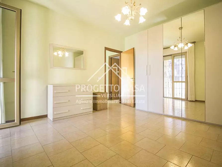 Immagine 18 di Appartamento in vendita  in VIA MONTEPRANA a Viareggio