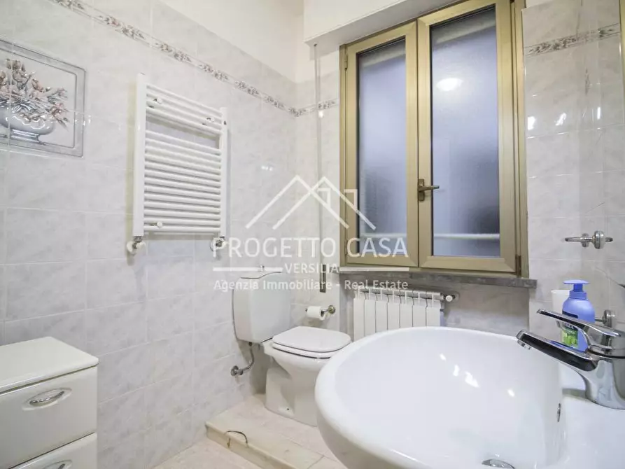 Immagine 22 di Appartamento in vendita  in VIA MONTEPRANA a Viareggio