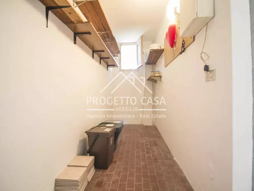 Immagine 27 di Appartamento in vendita  in VIA MONTEPRANA a Viareggio