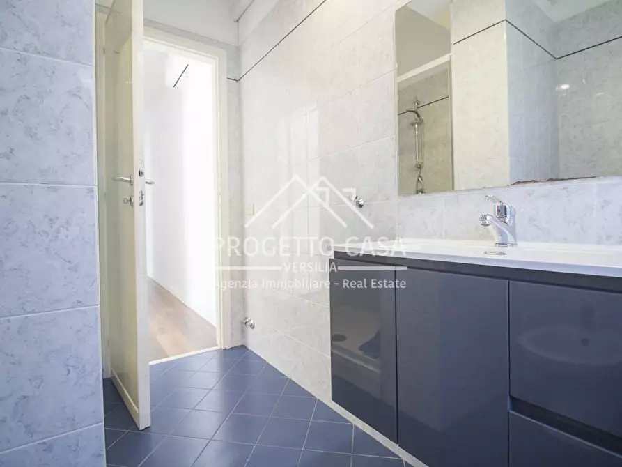 Immagine 26 di Appartamento in vendita  in VIA SAN FRANCESCO a Camaiore