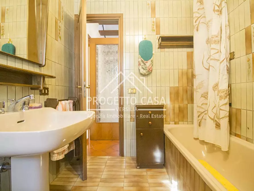 Immagine 19 di Casa indipendente in vendita  in VIA LELIO GIUSTI a Viareggio