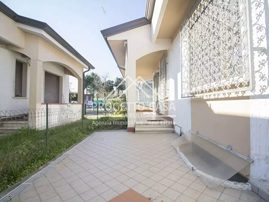 Immagine 43 di Casa indipendente in vendita  in VIA LELIO GIUSTI a Viareggio