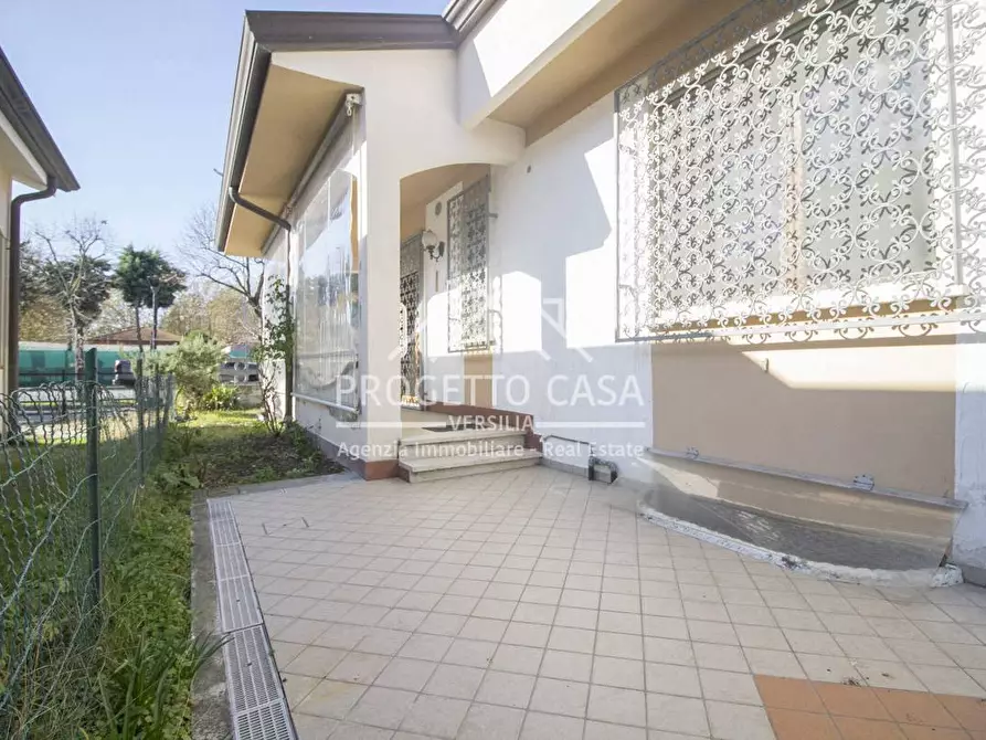 Immagine 44 di Casa indipendente in vendita  in VIA LELIO GIUSTI a Viareggio