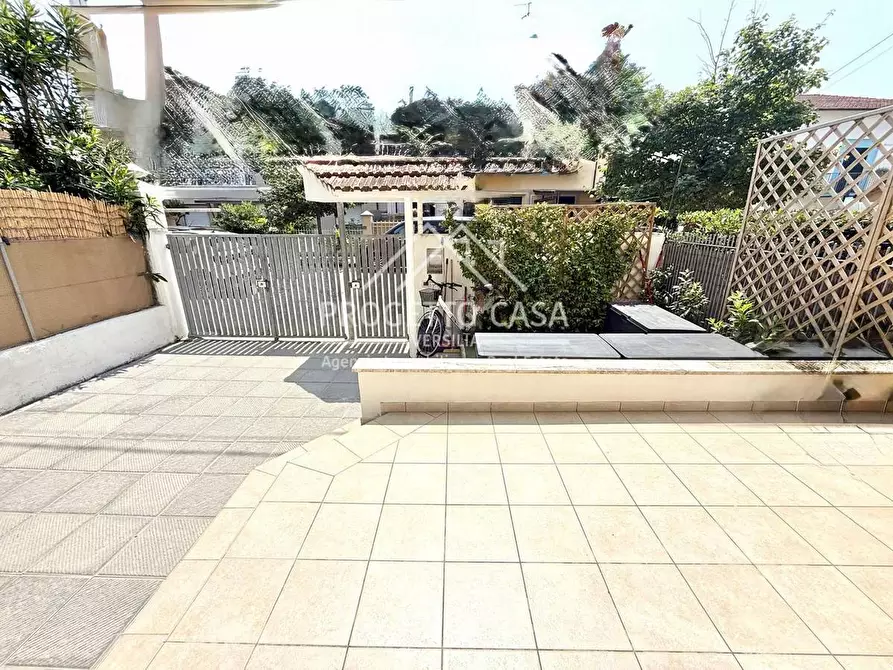 Immagine 5 di Casa indipendente in vendita  in via vittorio veneto a Viareggio