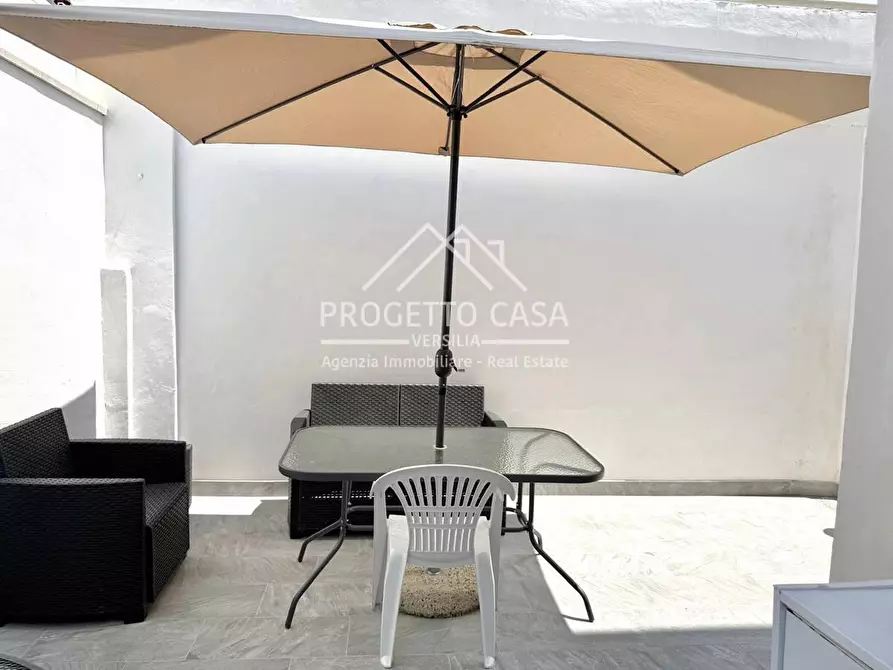 Immagine 14 di Casa indipendente in vendita  in via vittorio veneto a Viareggio