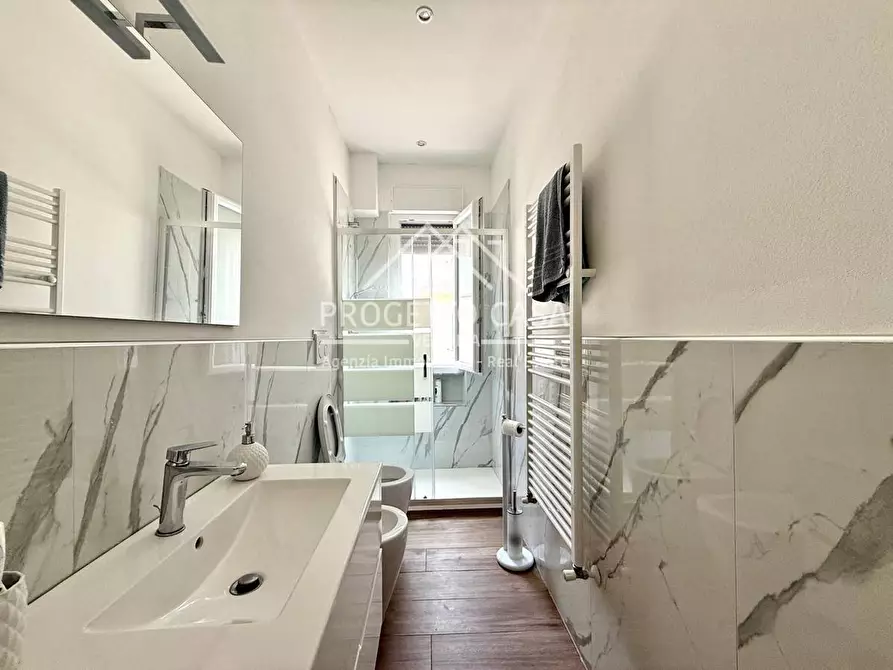 Immagine 19 di Casa indipendente in vendita  in via vittorio veneto a Viareggio