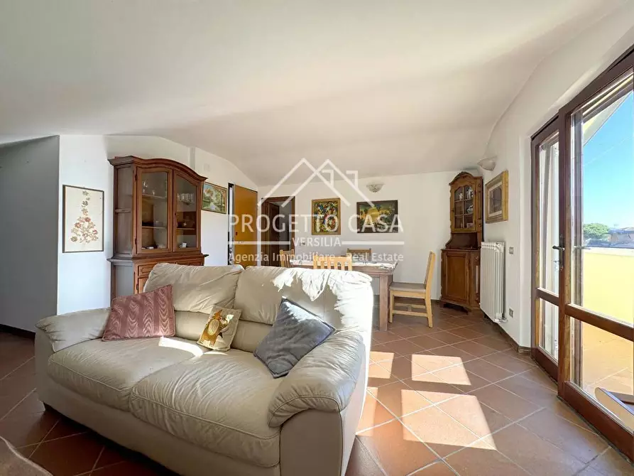 Immagine 9 di Appartamento in vendita  in VIA BOLOGNA a Viareggio