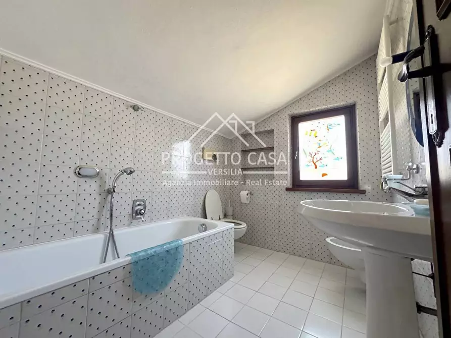 Immagine 16 di Appartamento in vendita  in VIA BOLOGNA a Viareggio