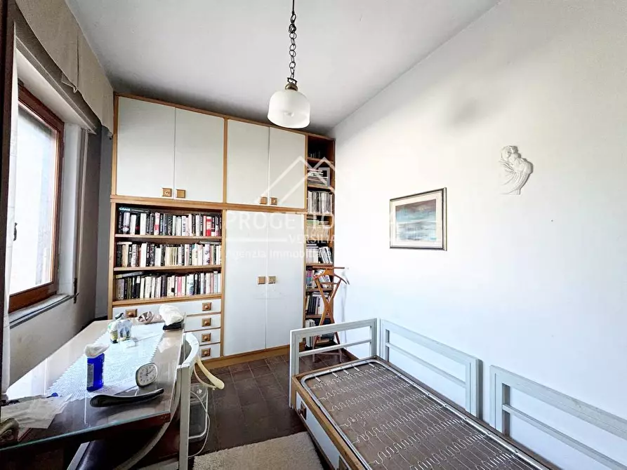 Immagine 18 di Casa indipendente in vendita  in VIA TOTI a Viareggio