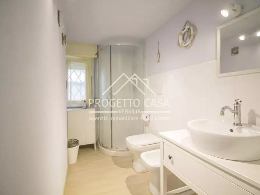 Immagine 20 di Appartamento in vendita  in via margherita hack a Camaiore