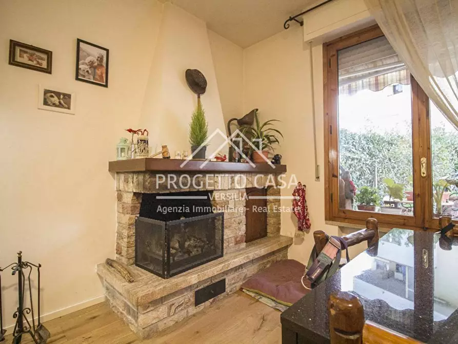 Immagine 6 di Casa indipendente in vendita  in VIA DELLE ACACIE a Viareggio