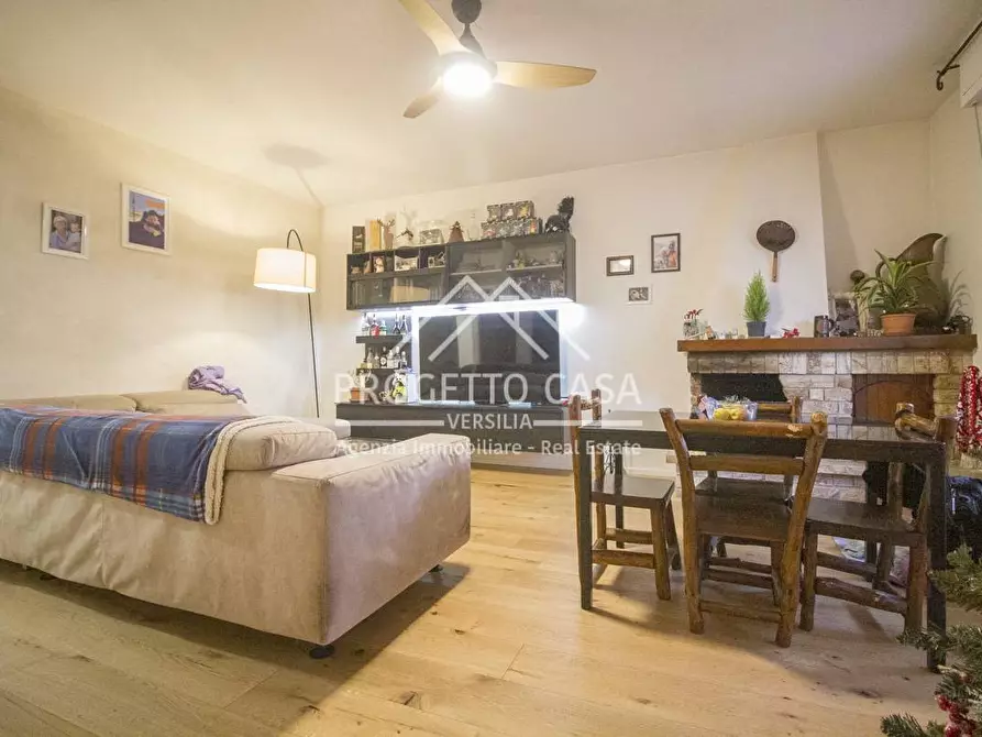 Immagine 9 di Casa indipendente in vendita  in VIA DELLE ACACIE a Viareggio