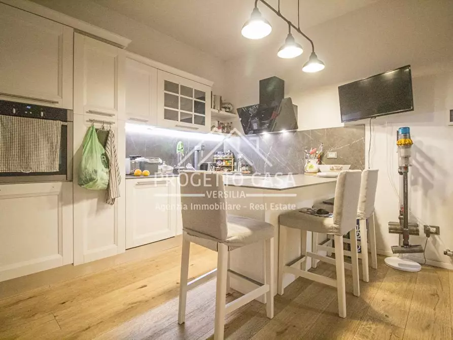 Immagine 17 di Casa indipendente in vendita  in VIA DELLE ACACIE a Viareggio