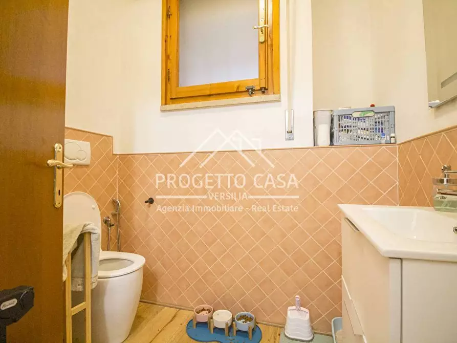 Immagine 22 di Casa indipendente in vendita  in VIA DELLE ACACIE a Viareggio