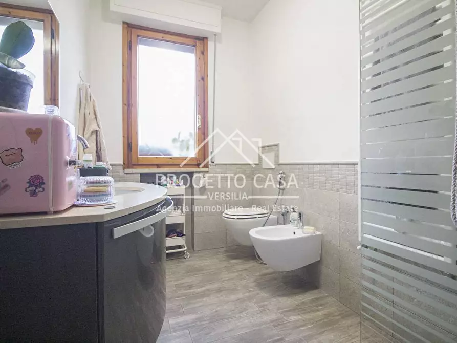 Immagine 31 di Casa indipendente in vendita  in VIA DELLE ACACIE a Viareggio