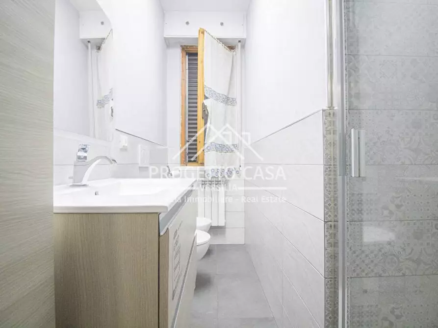 Immagine 18 di Appartamento in vendita  in VIA DEI MARMI a Viareggio