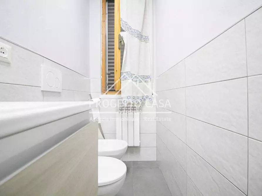 Immagine 20 di Appartamento in vendita  in VIA DEI MARMI a Viareggio