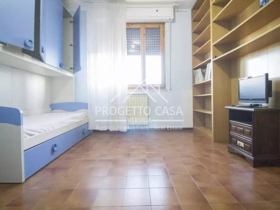 Immagine 37 di Appartamento in vendita  in VIA DEI MARMI a Viareggio