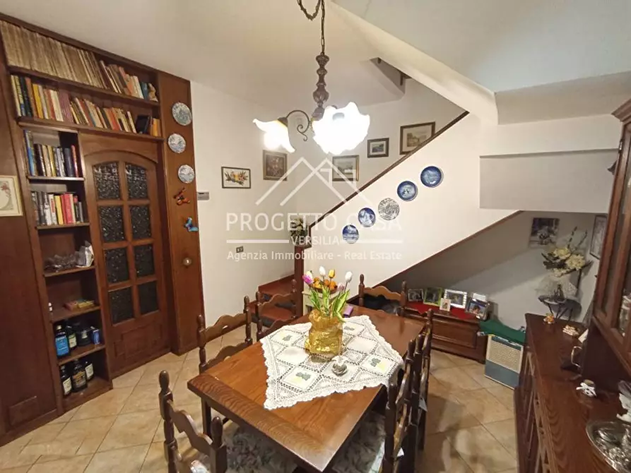 Immagine 2 di Casa indipendente in vendita  in VIA SAN DOMENICHINO a Massa