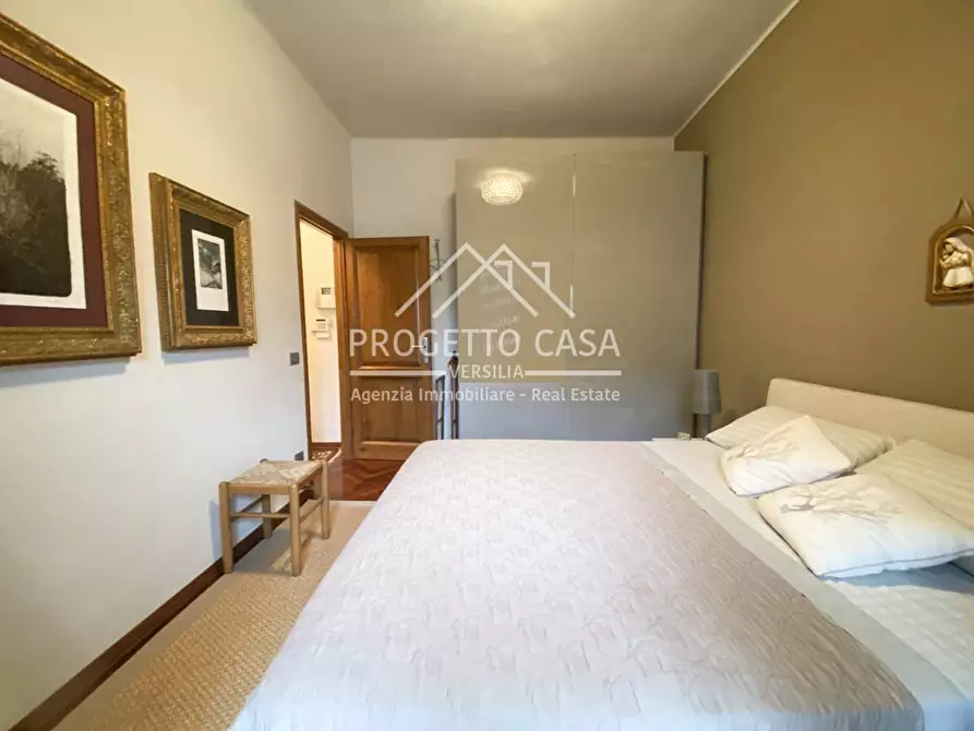 Immagine 12 di Casa indipendente in vendita  in via colombo a Viareggio