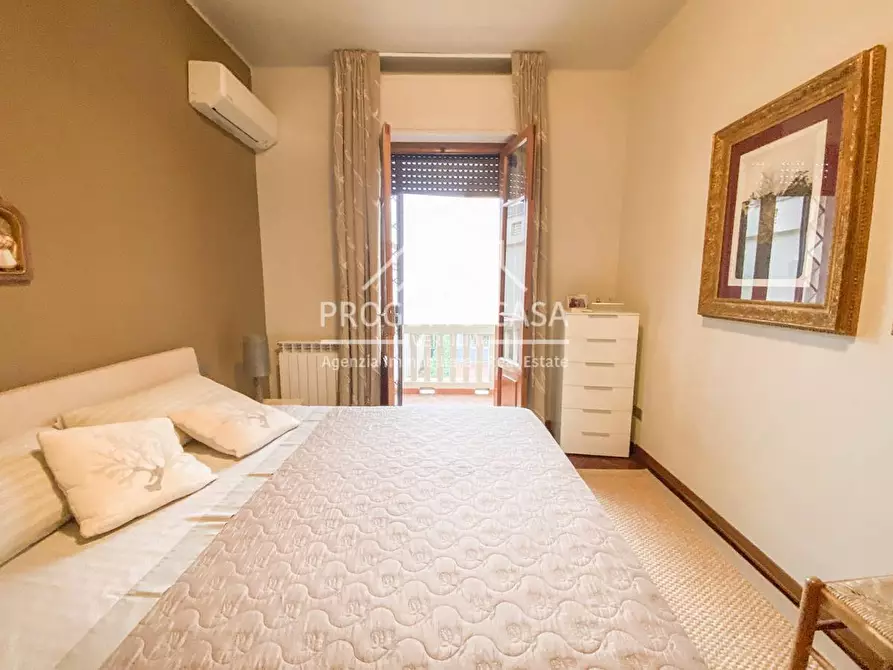 Immagine 15 di Casa indipendente in vendita  in via colombo a Viareggio