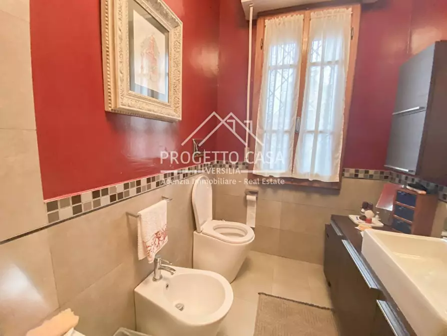 Immagine 26 di Casa indipendente in vendita  in via colombo a Viareggio