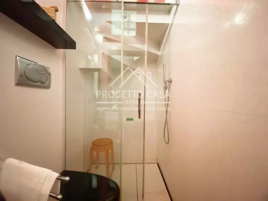 Immagine 31 di Casa indipendente in vendita  in via colombo a Viareggio