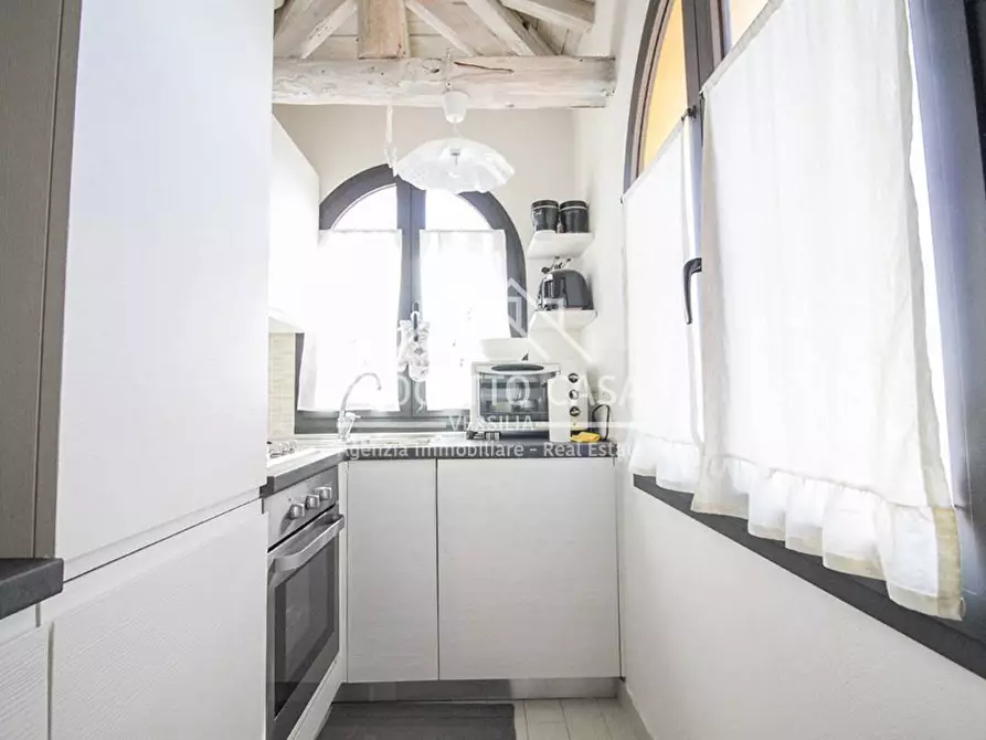 Immagine 13 di Appartamento in vendita  in VIA DEL TEATRO a Pietrasanta