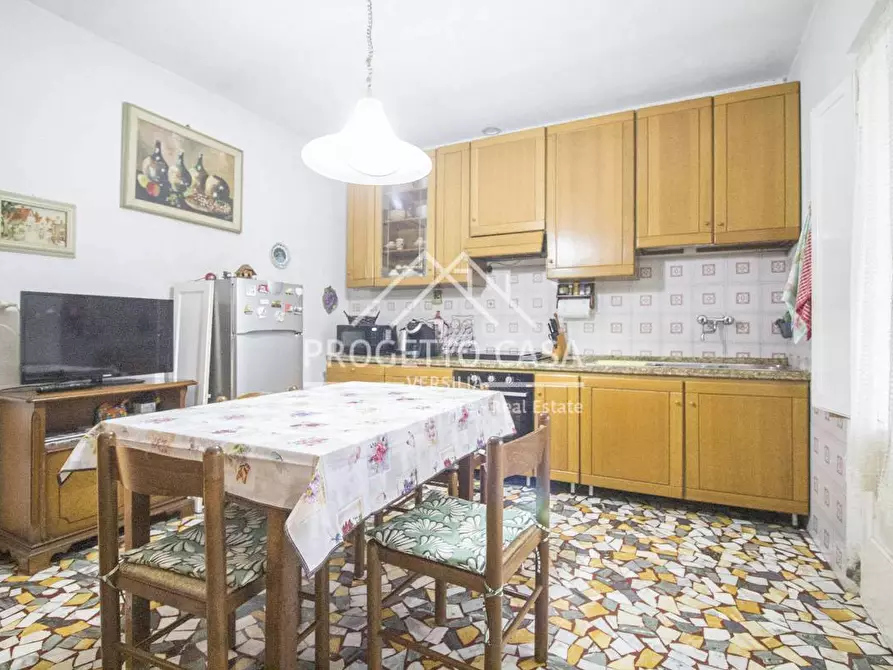 Immagine 4 di Appartamento in vendita  in VIA GOLDORA a Pietrasanta