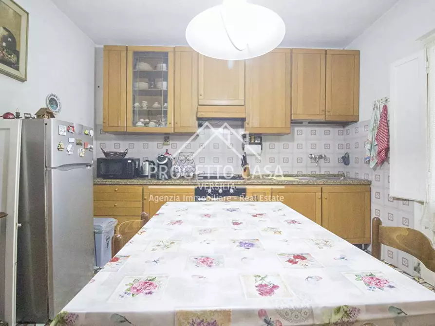 Immagine 6 di Appartamento in vendita  in VIA GOLDORA a Pietrasanta