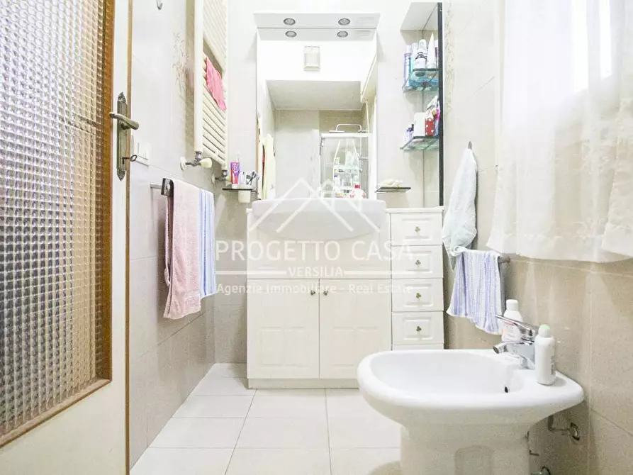 Immagine 28 di Appartamento in vendita  in VIA GOLDORA a Pietrasanta