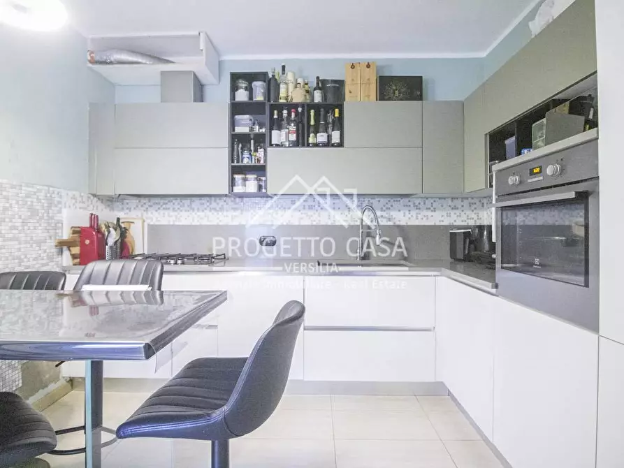 Immagine 9 di Appartamento in vendita  in VIA CHELINI a Massarosa