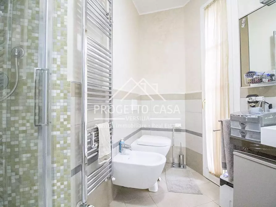 Immagine 13 di Appartamento in vendita  in VIA CHELINI a Massarosa