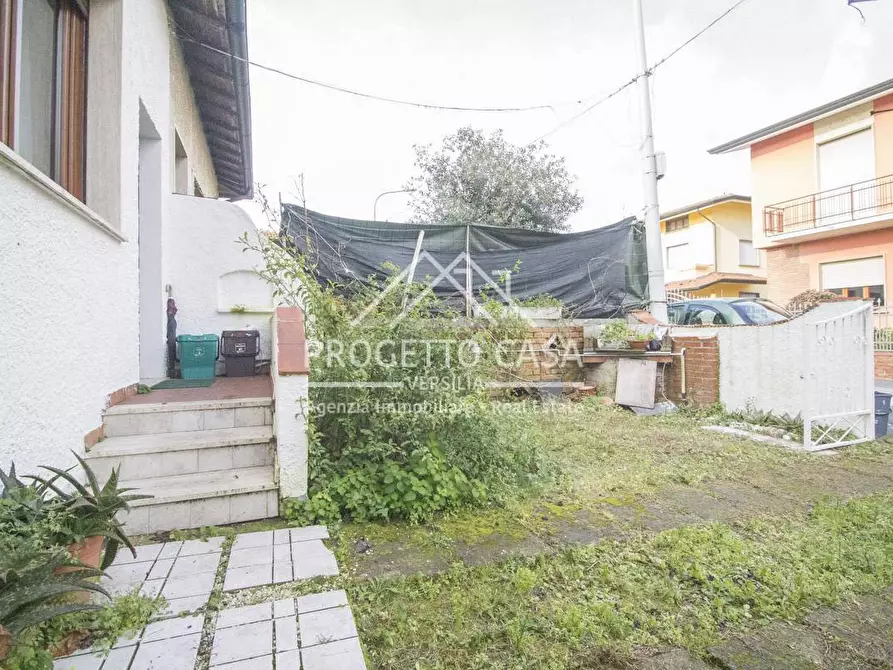 Immagine 31 di Casa indipendente in vendita  in VIA PARDINI TORRE DEL LAGO a Viareggio