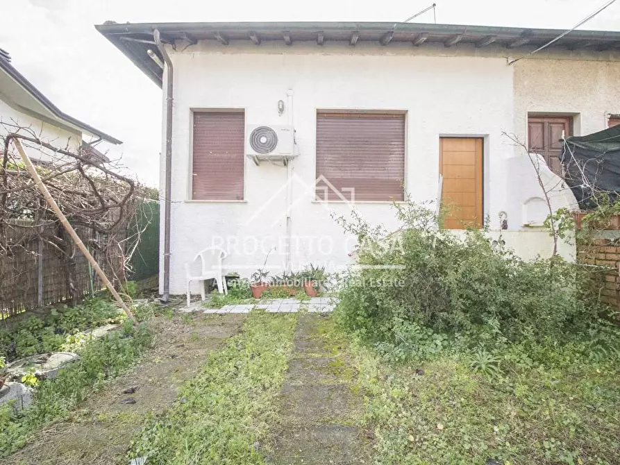 Immagine 33 di Casa indipendente in vendita  in VIA PARDINI TORRE DEL LAGO a Viareggio