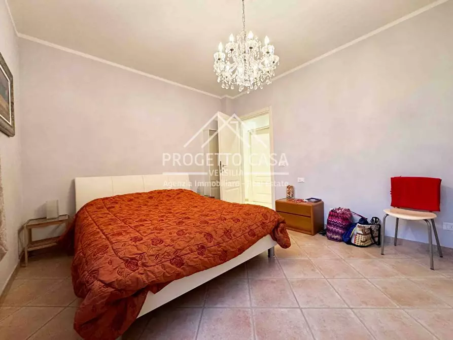 Immagine 7 di Casa indipendente in vendita  in via marche a Pietrasanta