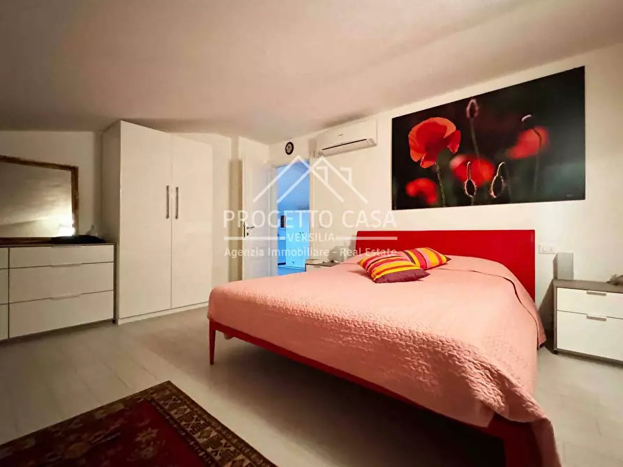 Immagine 19 di Casa indipendente in vendita  in via marche a Pietrasanta