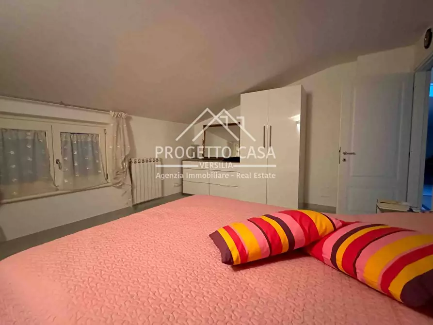 Immagine 20 di Casa indipendente in vendita  in via marche a Pietrasanta